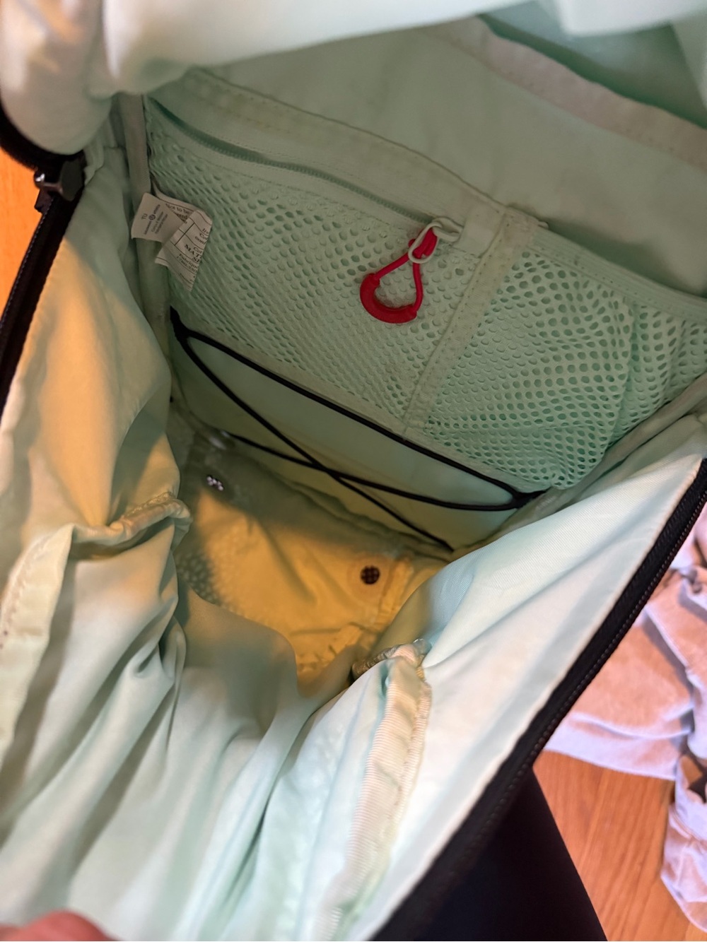 Lululemon Black & White Patterned Drawstring Backpack - Picture 4 of 7
